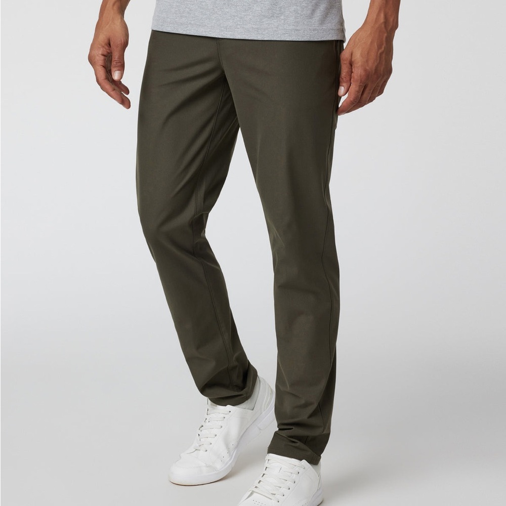 Vuori Meta 5 Pocket Pant in Green, Athletic Fit - Brand New!